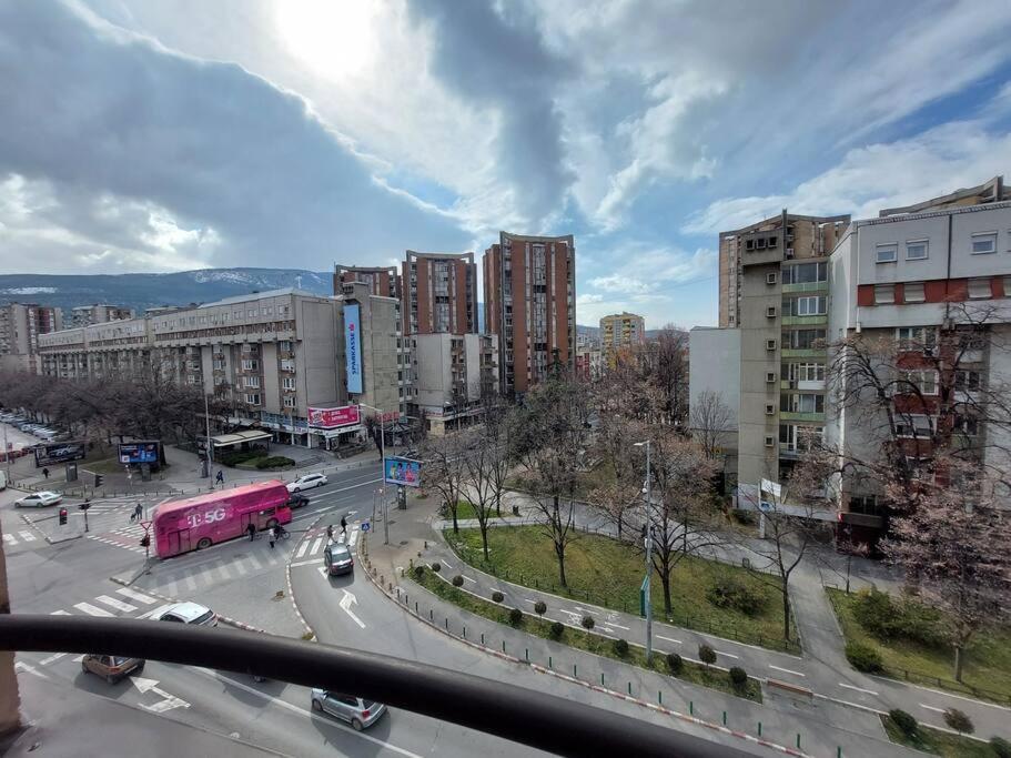 City Center Chic, Urban Apartment Скопие Екстериор снимка