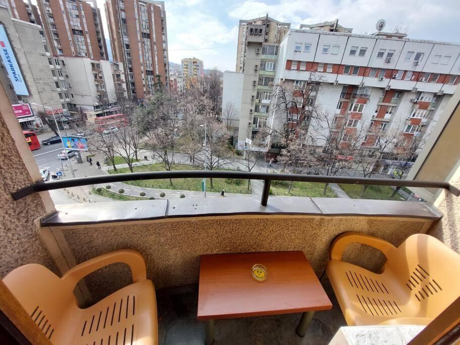 City Center Chic, Urban Apartment Скопие Екстериор снимка