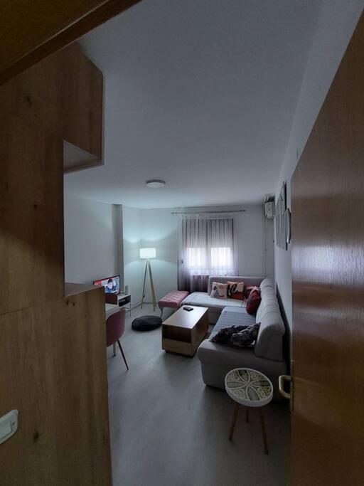 City Center Chic, Urban Apartment Скопие Екстериор снимка